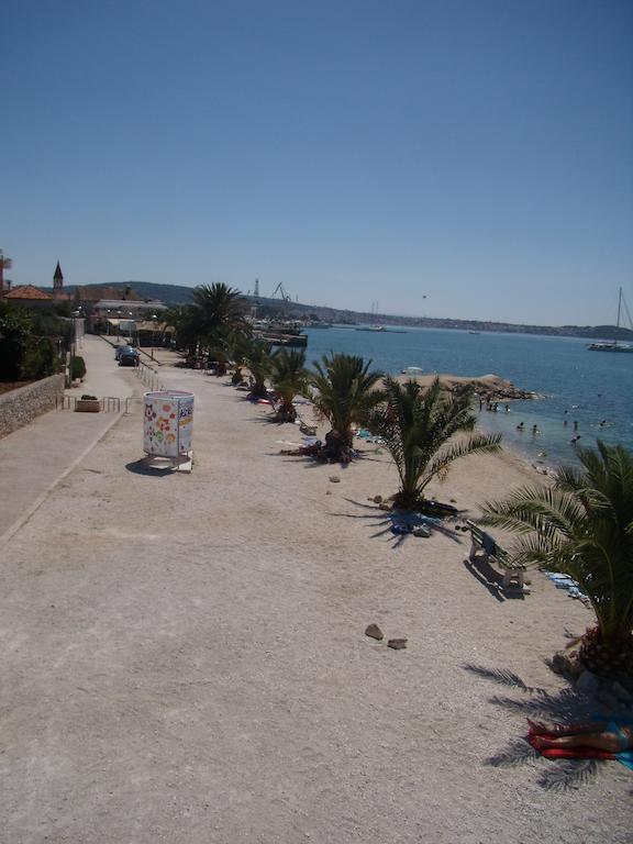 Stari Dvori Apartman Trogir Szoba fotó
